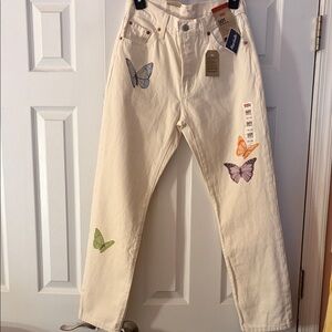 NWT Levi’s Cream Jeans w Butterfly Design 🦋